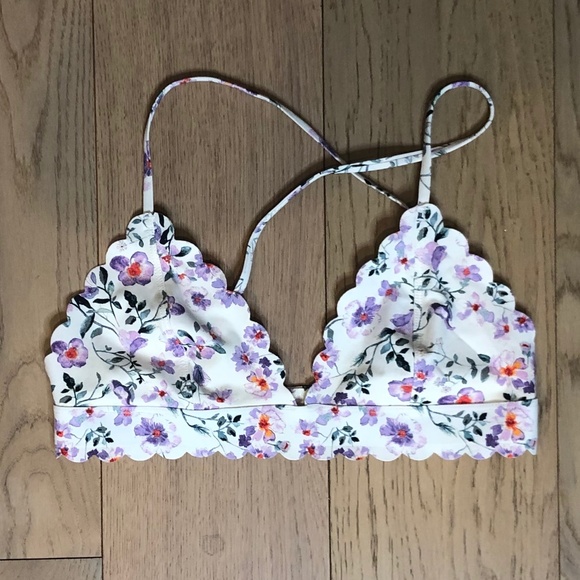 H&M Other - H&M Scalloped Triangle Floral Bikini Top